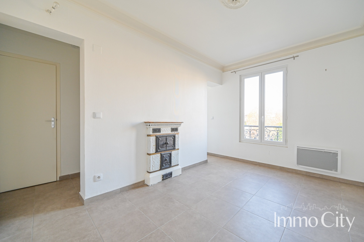 Location Appartement  2 pièces - 31.64m² 75017 Paris