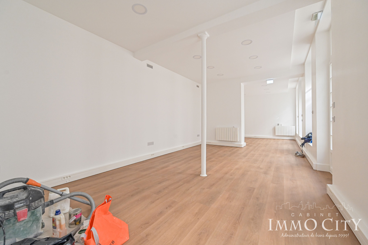 Location Bureau  2 pièces - 54m² 75009 Paris
