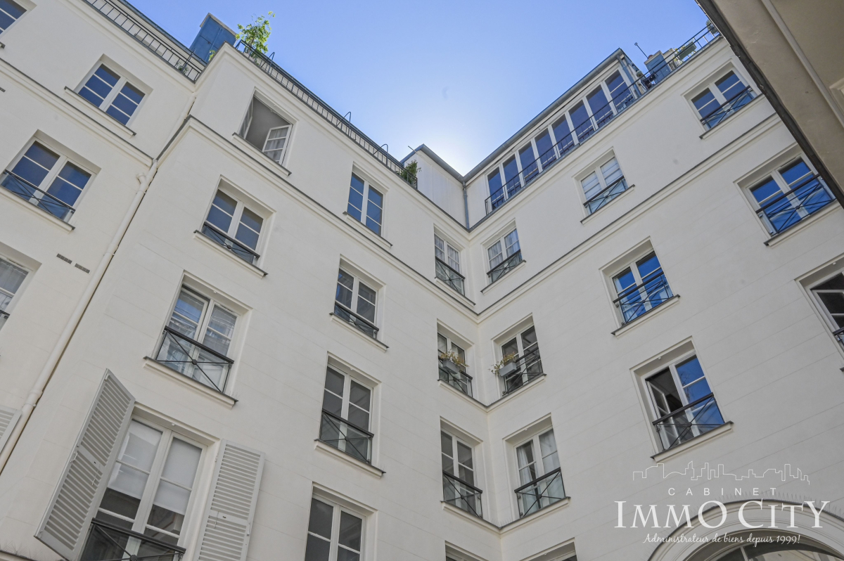 Location Bureau  2 pièces - 54m² 75009 Paris