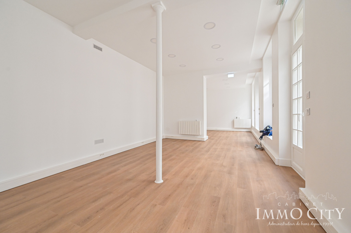 Location Bureau  2 pièces - 54m² 75009 Paris