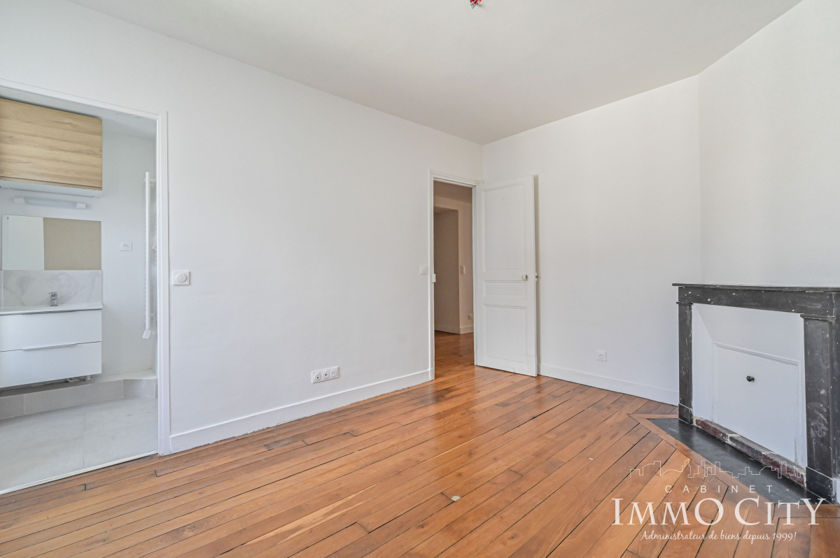 Location Appartement  2 pièces - 52m² 75012 Paris