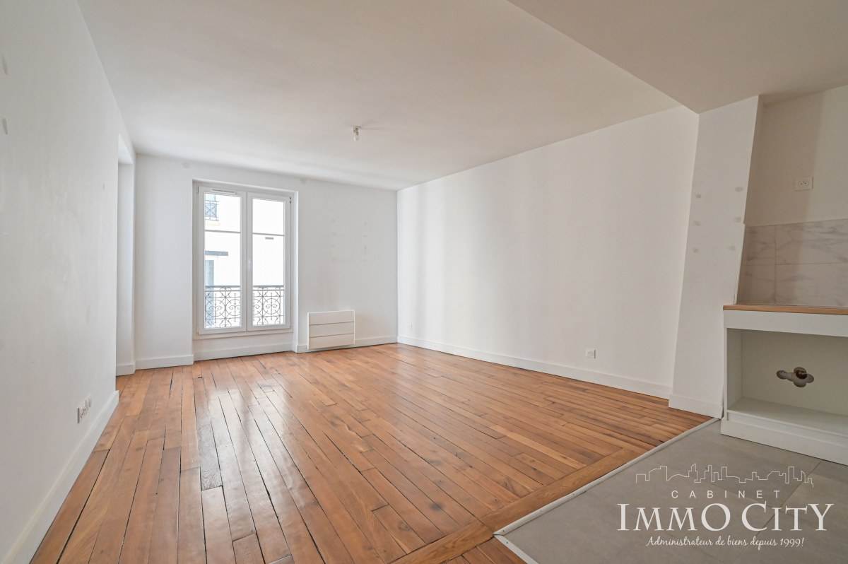 Location Appartement  2 pièces - 52m² 75012 Paris