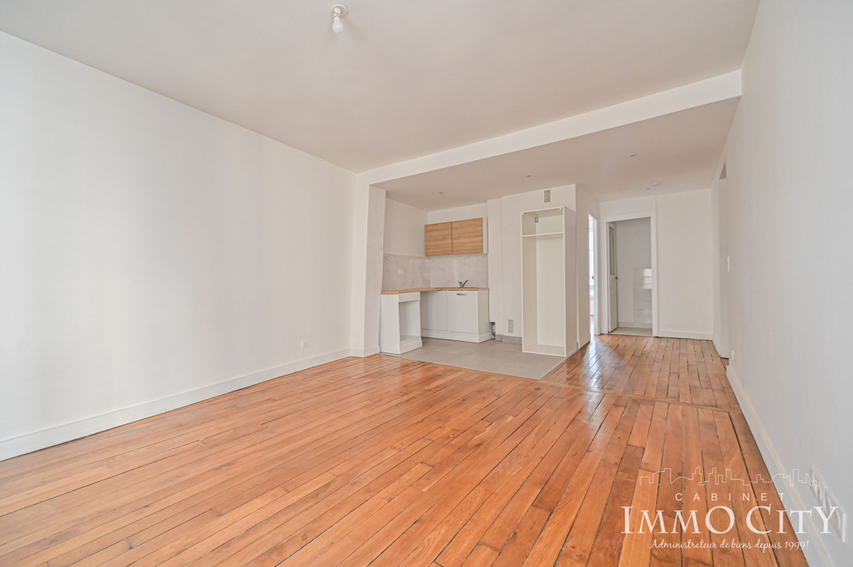 Location Appartement  2 pièces - 52m² 75012 Paris