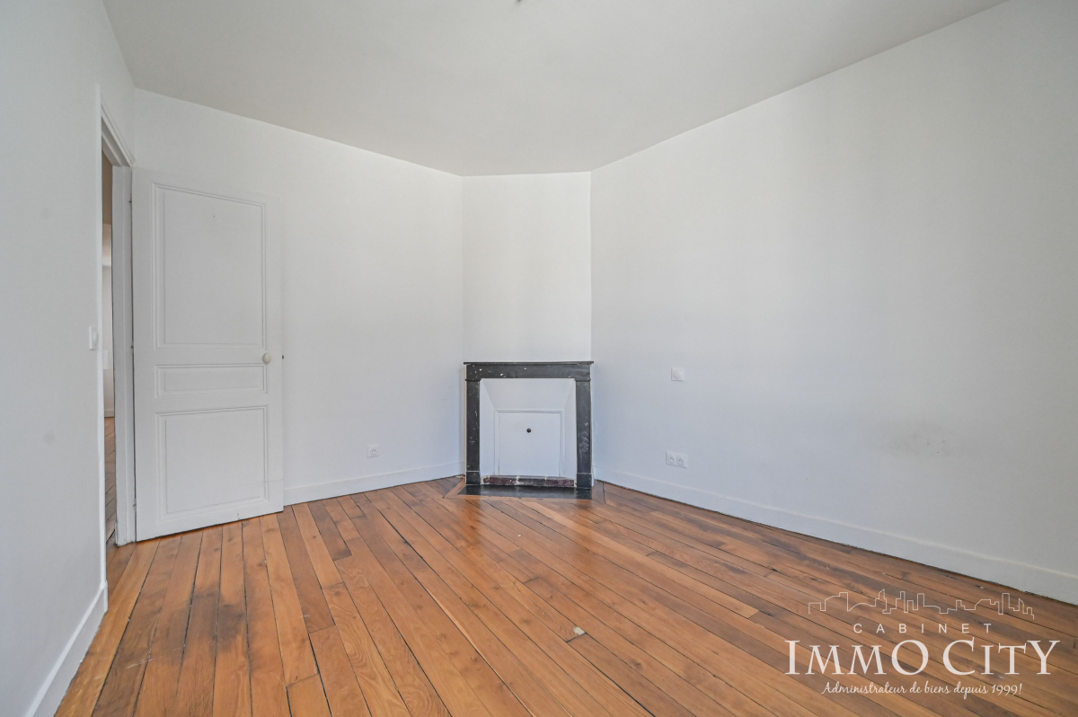 Location Appartement  2 pièces - 52m² 75012 Paris