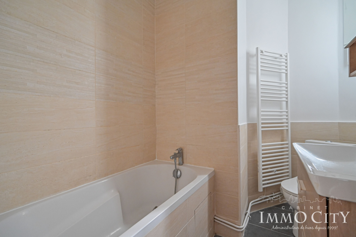 Location Appartement  3 pièces - 44m² 75012 Paris