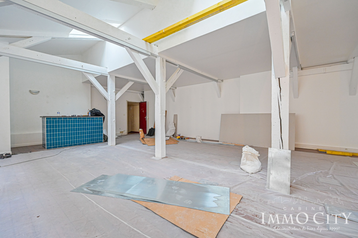 Location Appartement  1 pièce (studio) - 85m² 75011 Paris