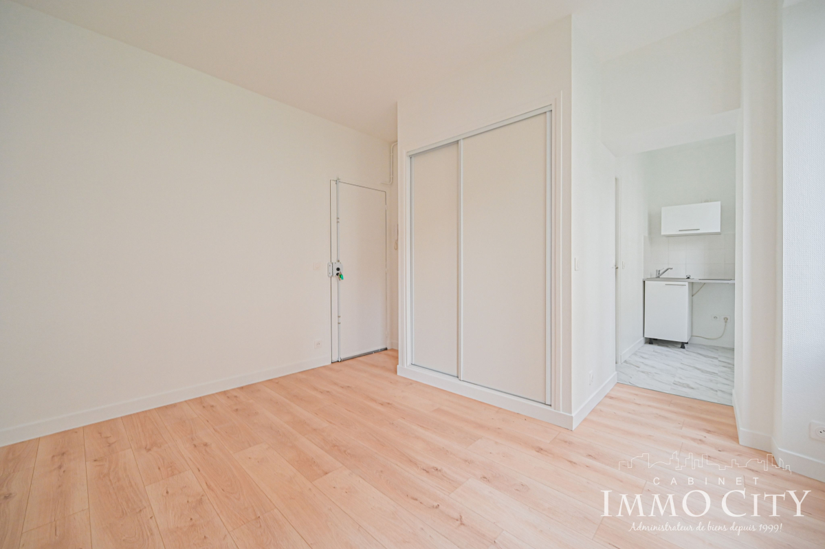 Location Appartement  1 pièce (studio) - 18m² 75012 Paris