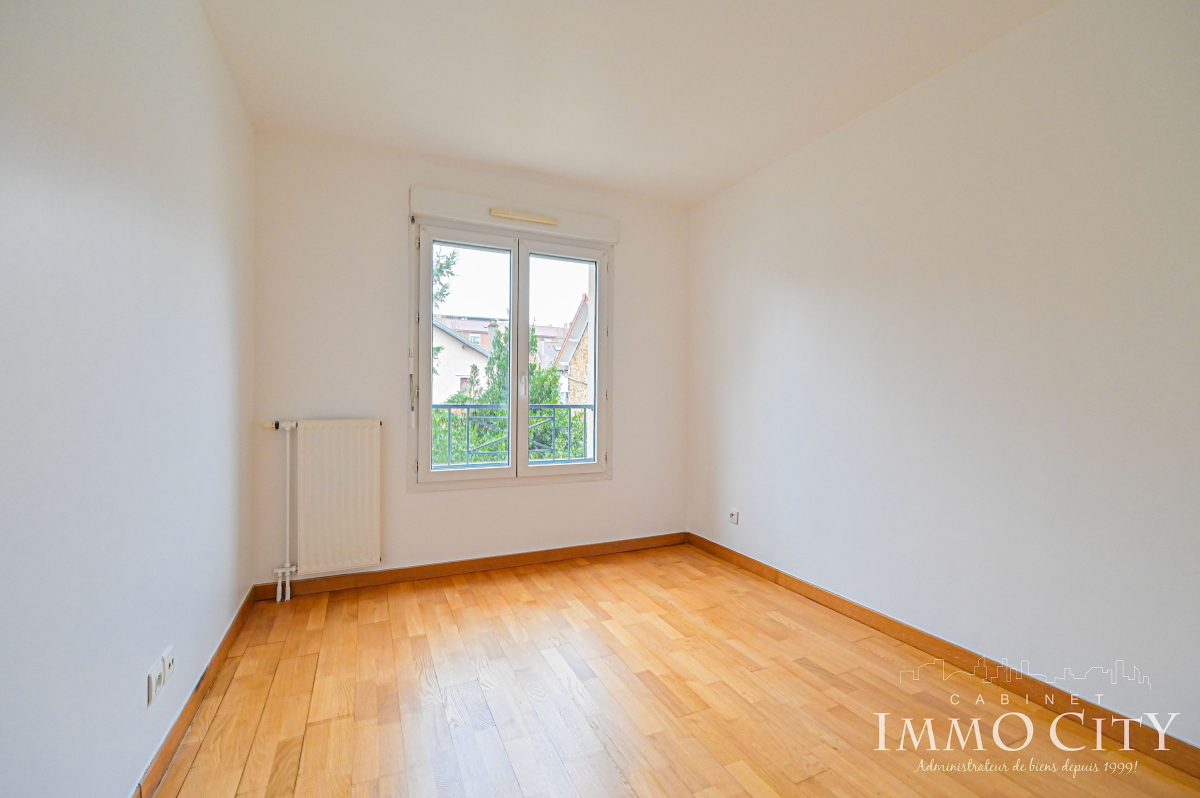 Location Appartement  4 pièces - 79m² 92250 La Garenne-colombes
