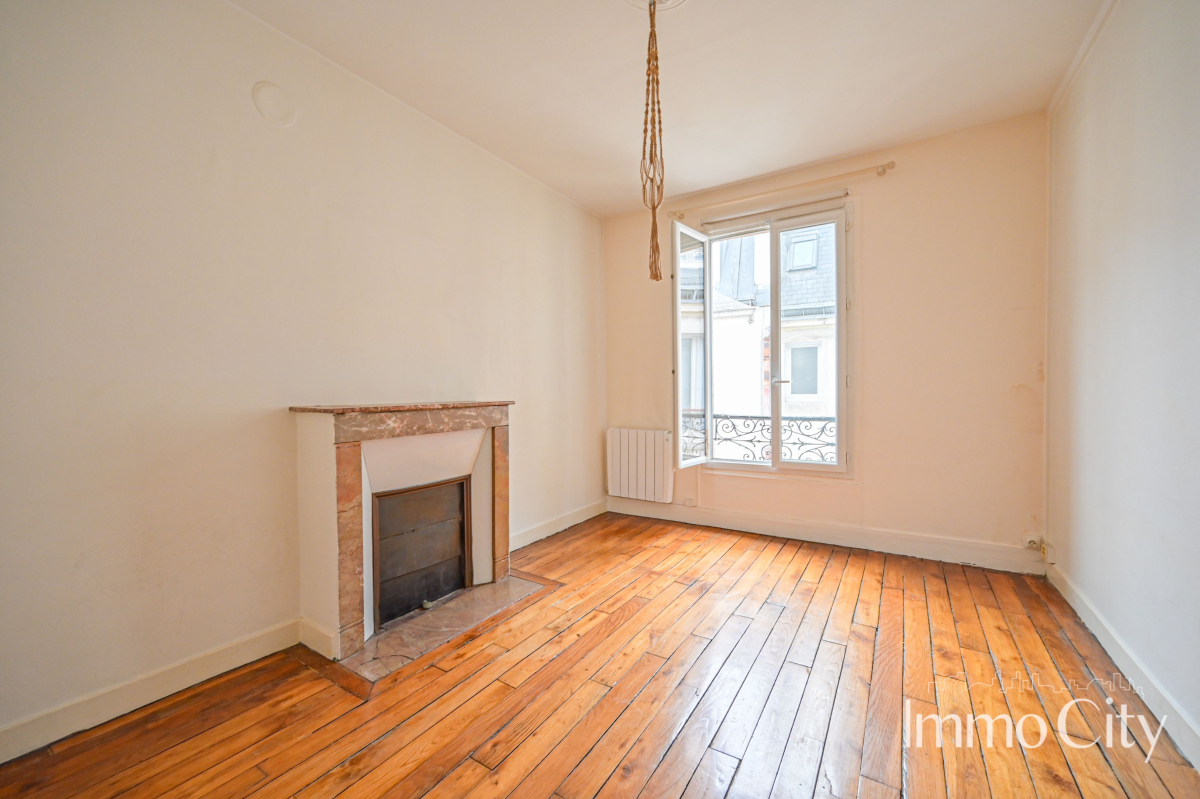 Location Appartement  2 pièces - 29m² 75017 Paris