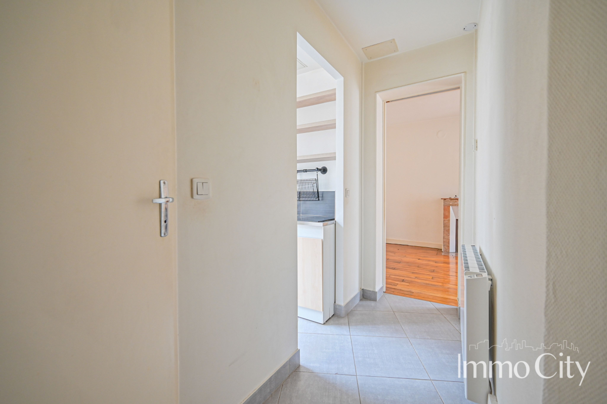 Location Appartement  2 pièces - 29m² 75017 Paris