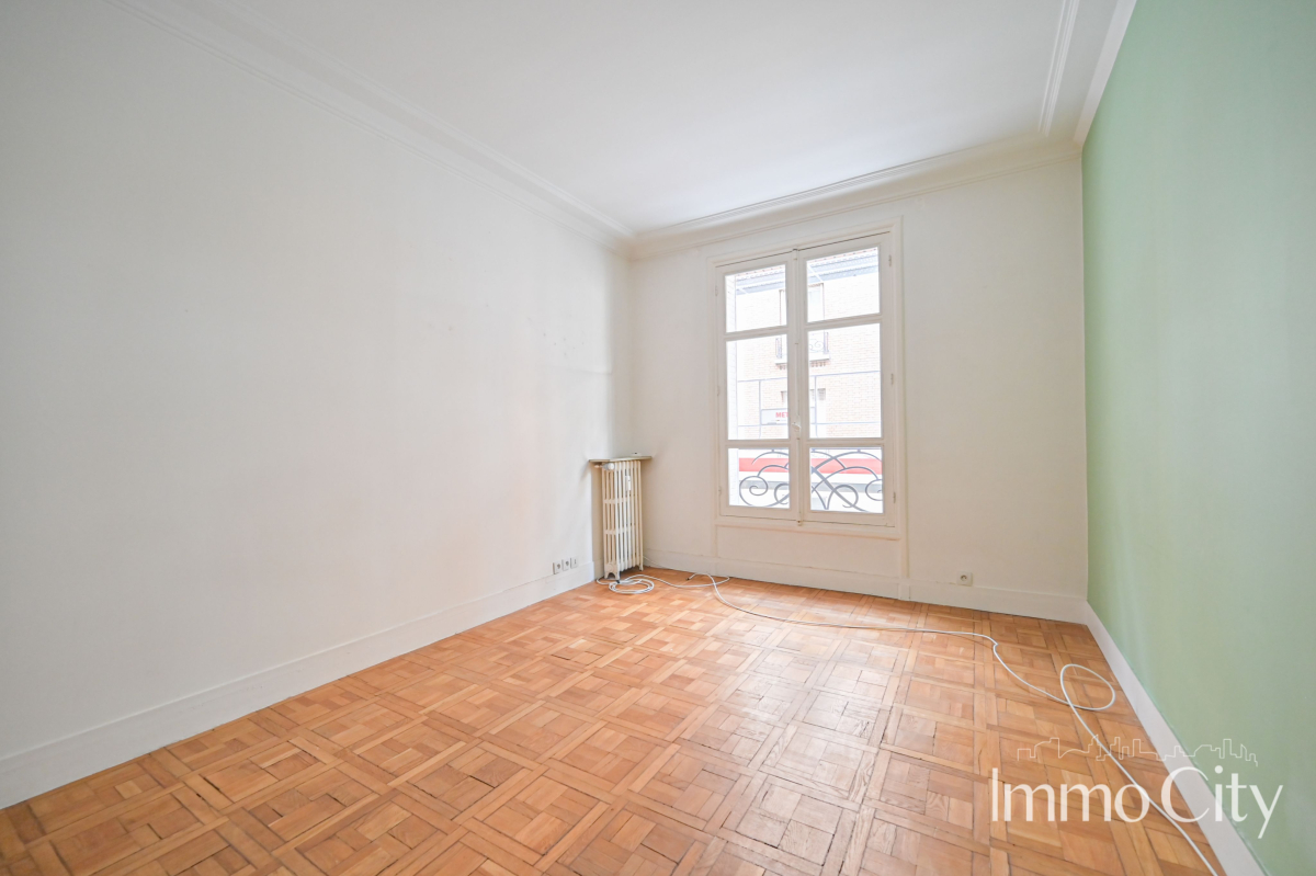 Location Appartement  2 pièces - 47m² 75017 Paris