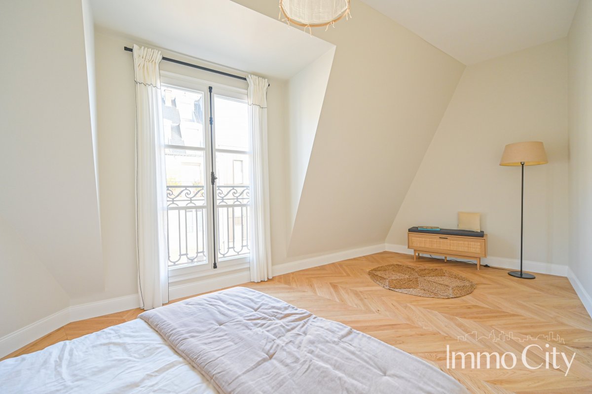 Vente Appartement  5 pièces - 118m² 75007 Paris
