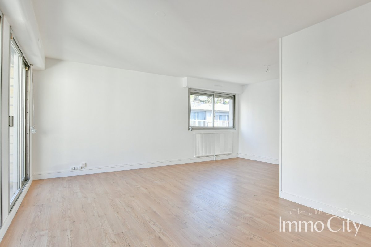 Location Appartement  3 pièces - 77.3m² 75012 Paris