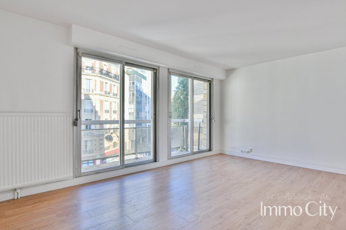 Location Appartement  3 pièces - 77.3m² 75012 Paris