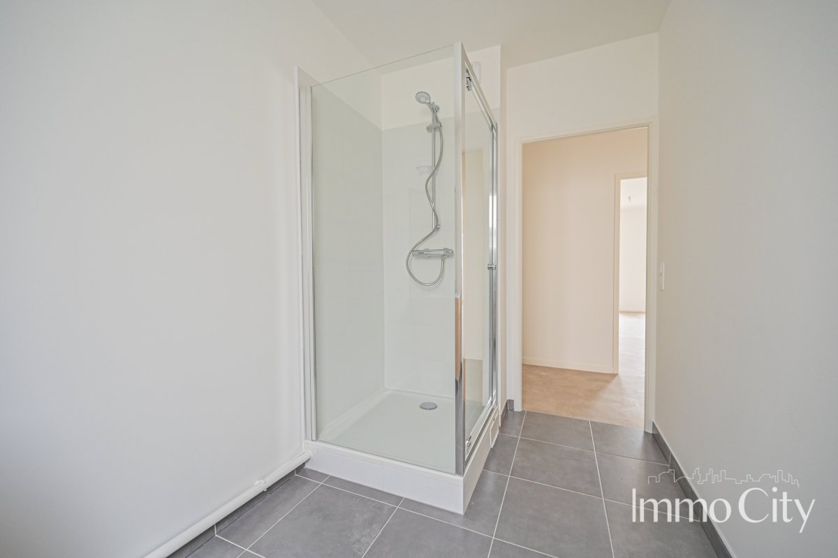 Location Appartement  3 pièces - 61.8m² 93200 Saint-denis