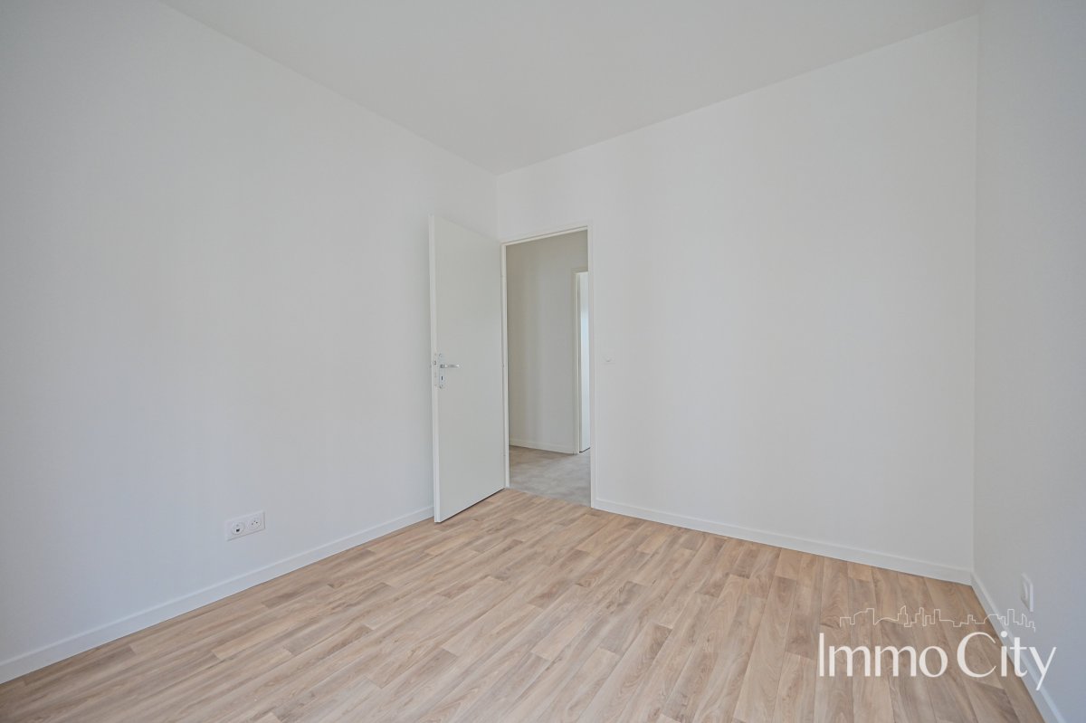Location Appartement  3 pièces - 61.8m² 93200 Saint-denis