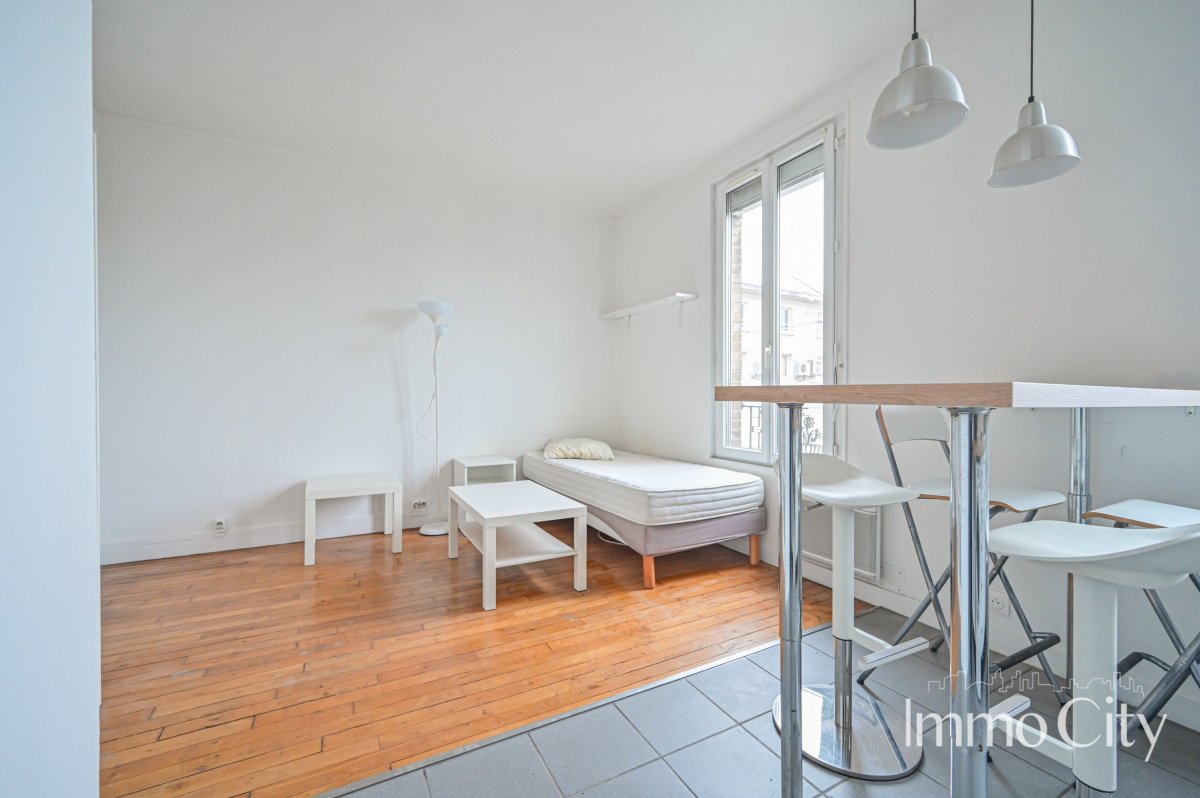 Location Appartement  1 pièce (studio) - 24m² 93100 Montreuil