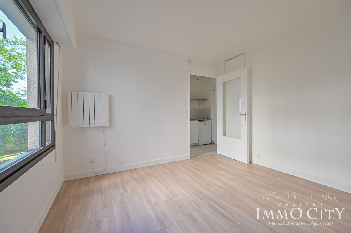 Location Appartement  1 pièce (studio) - 19m² 75012 Paris