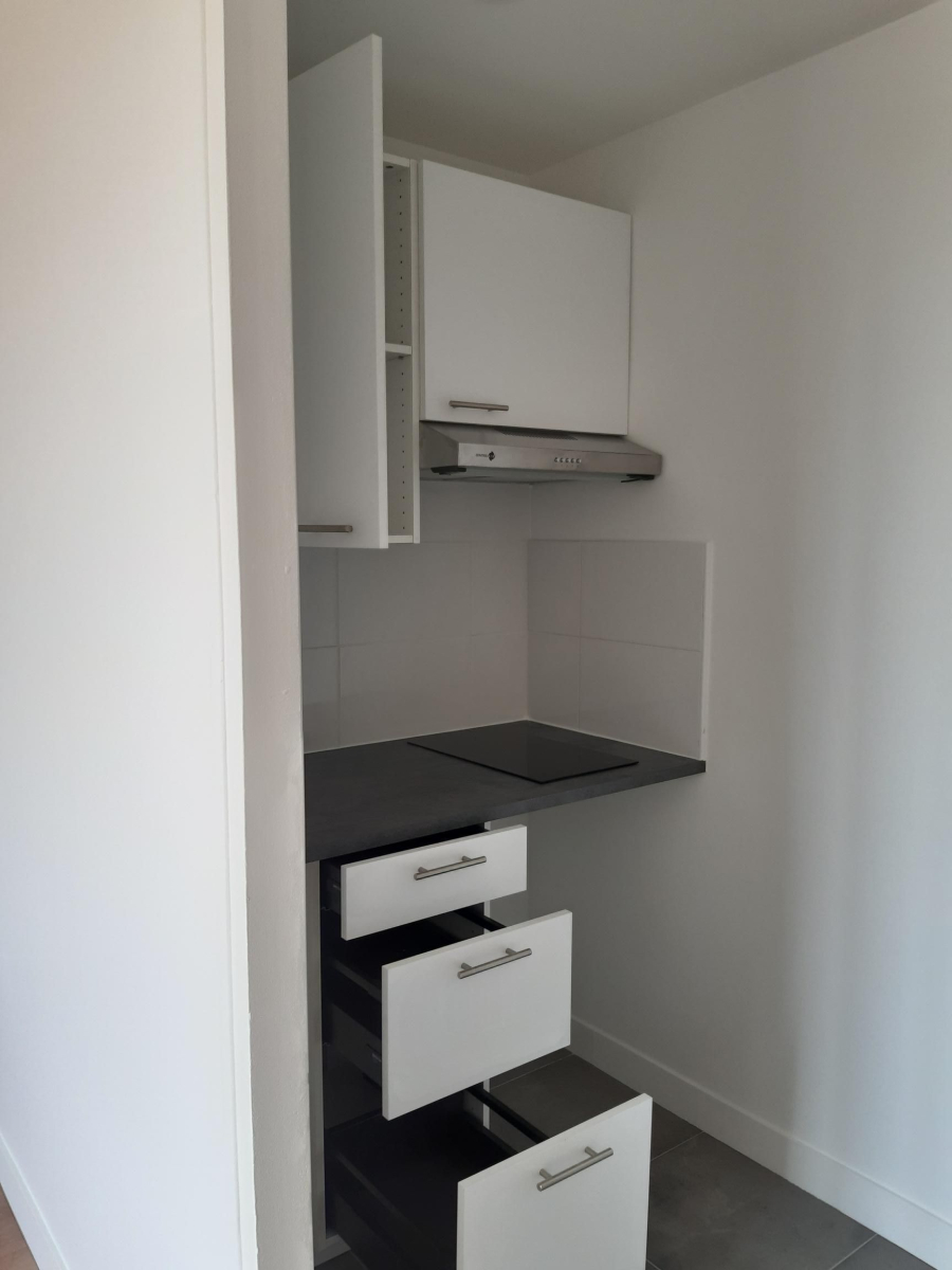 Location Appartement  1 pièce (studio) - 24m² 94120 Fontenay-sous-bois