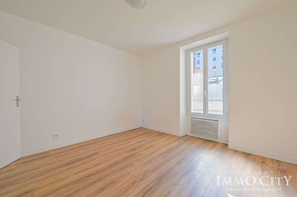 Location Appartement  2 pièces - 30m² 75020 Paris 20