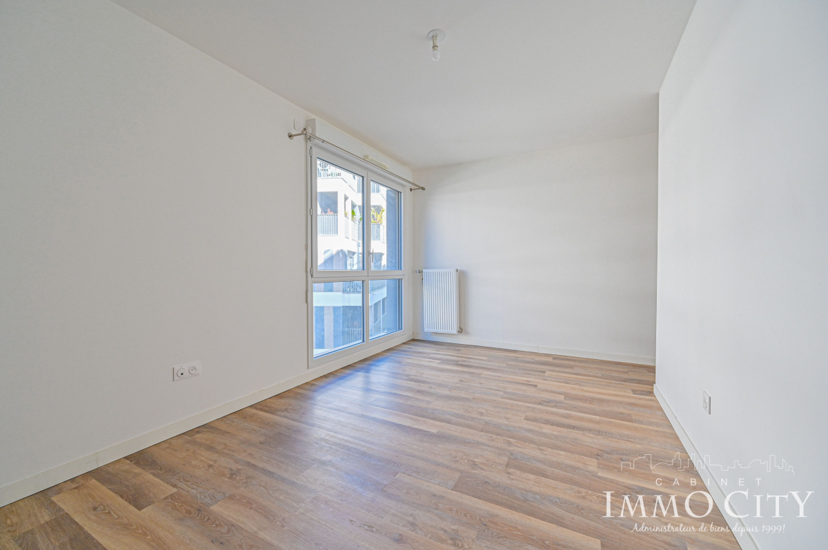 Location Appartement  4 pièces - 81m² 93230 Romainville