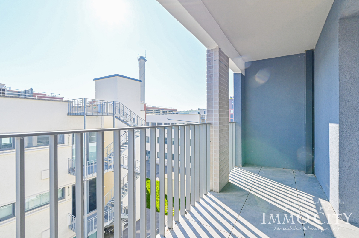Location Appartement  4 pièces - 81m² 93230 Romainville