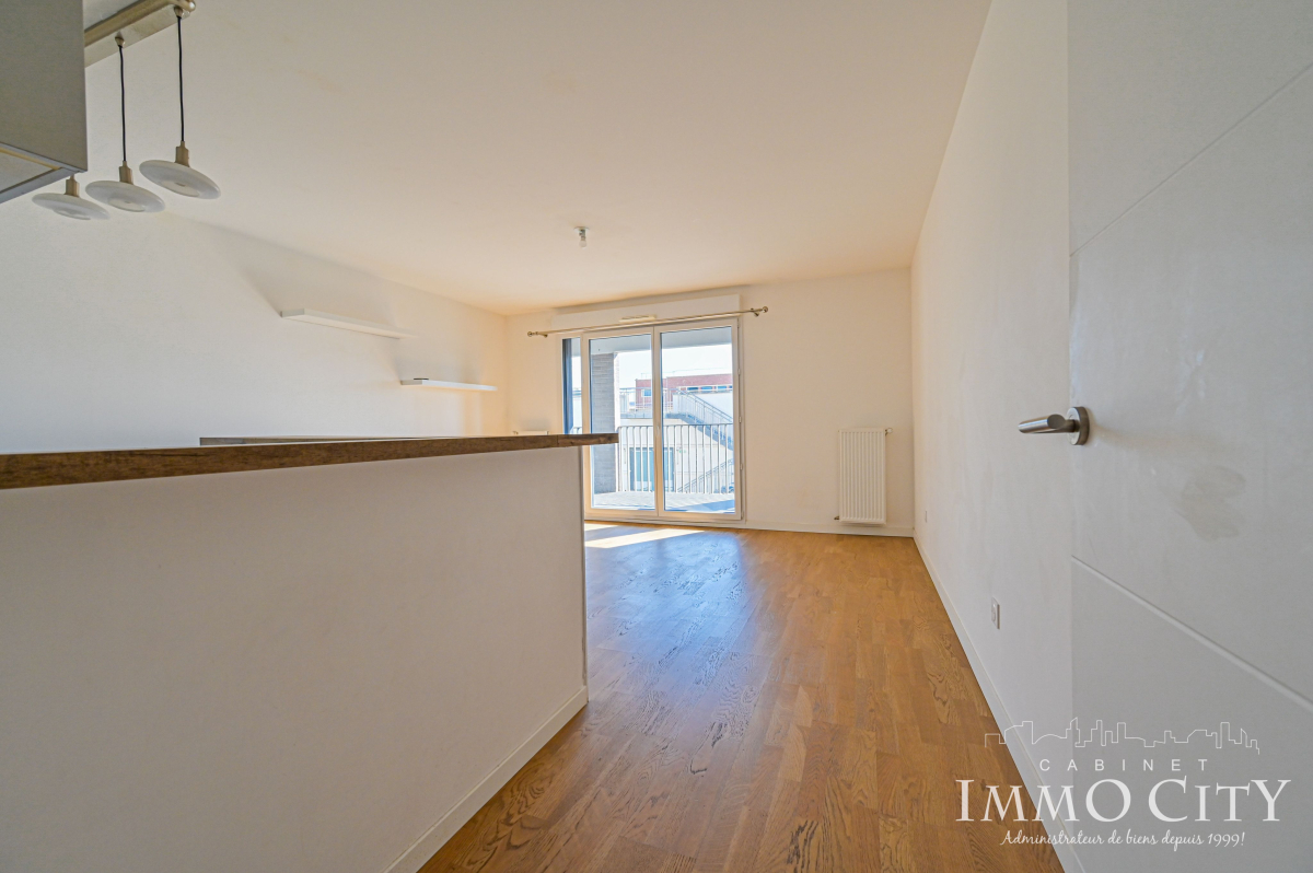 Location Appartement  4 pièces - 81m² 93230 Romainville