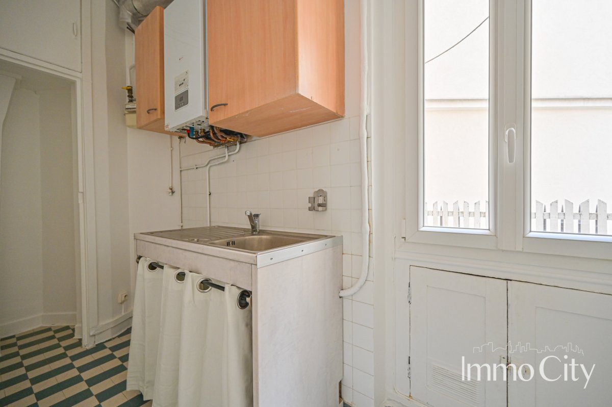 Location Appartement  2 pièces - 42.38m² 75009 Paris