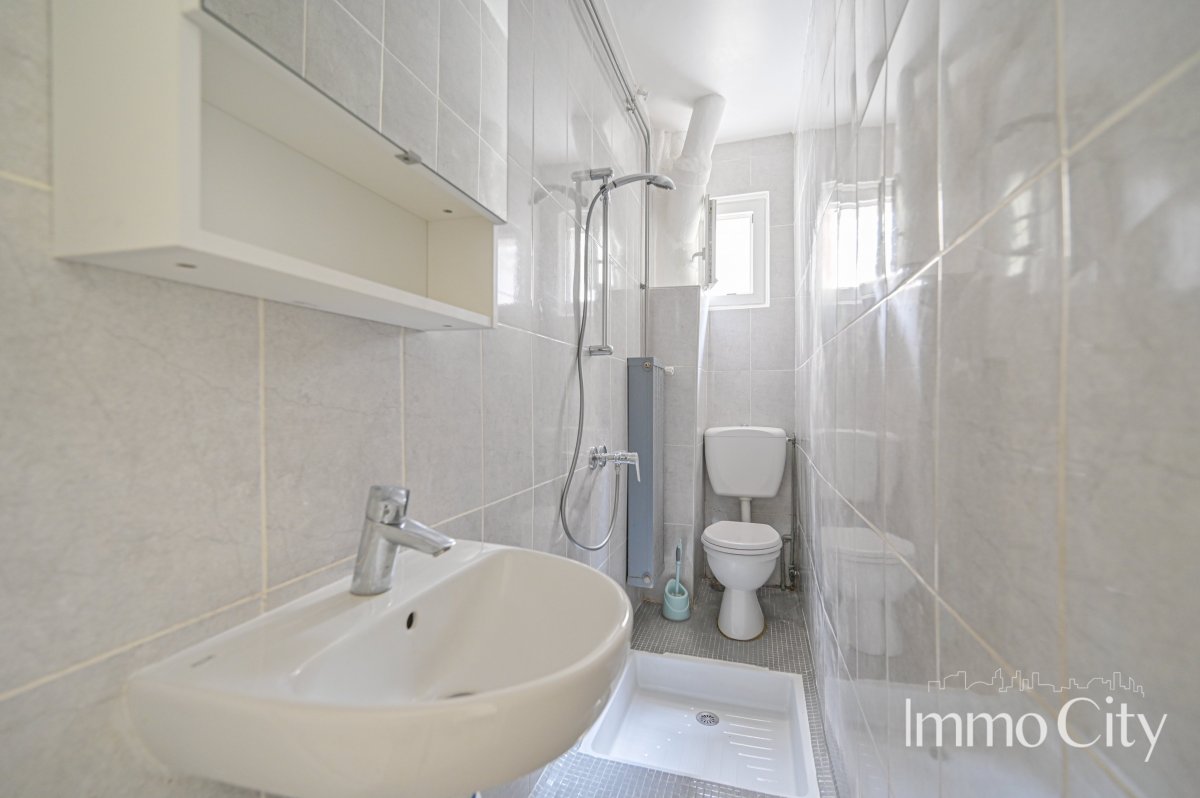 Location Appartement  2 pièces - 42.38m² 75009 Paris