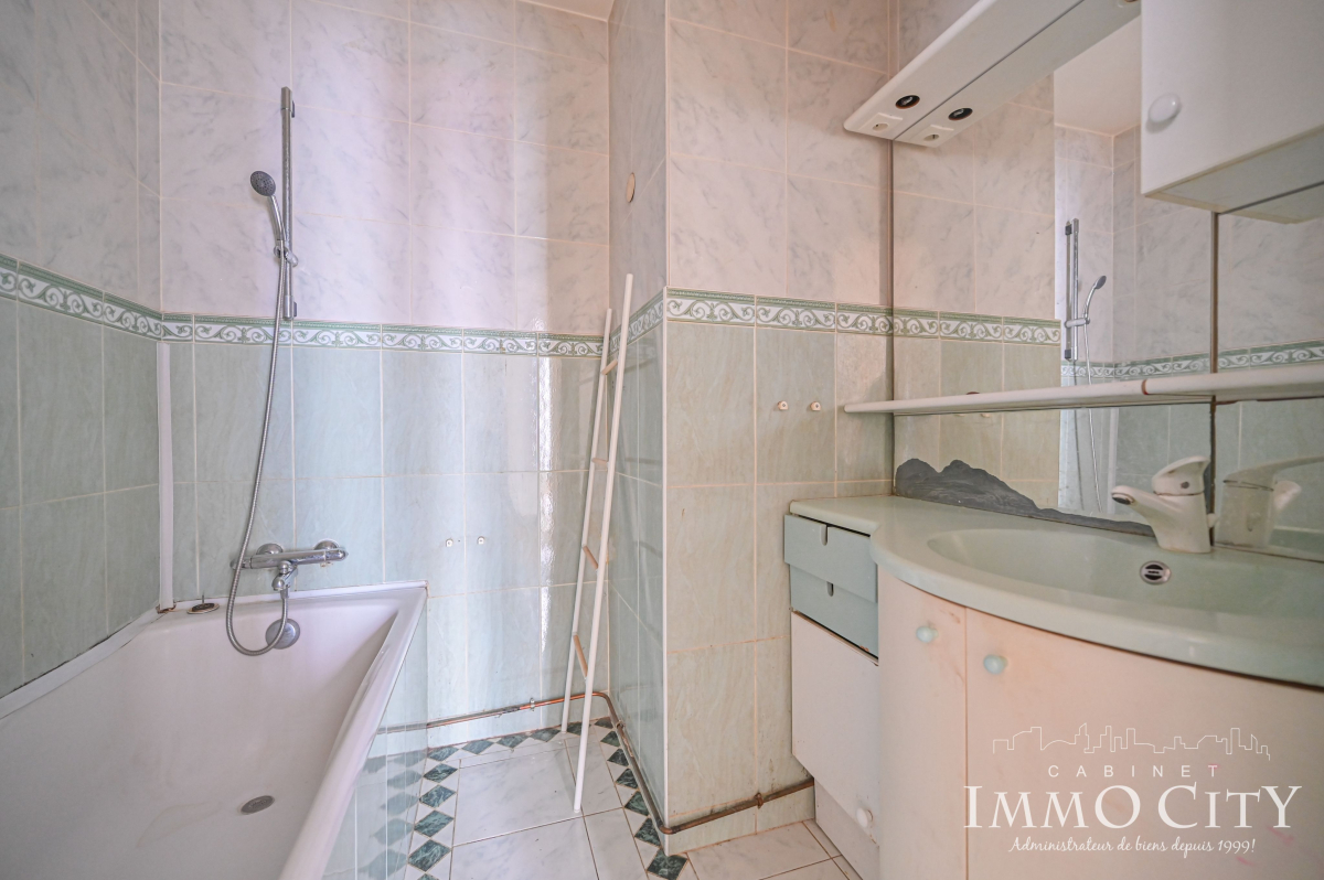 Vente Appartement  3 pièces - 75m² 75008 Paris