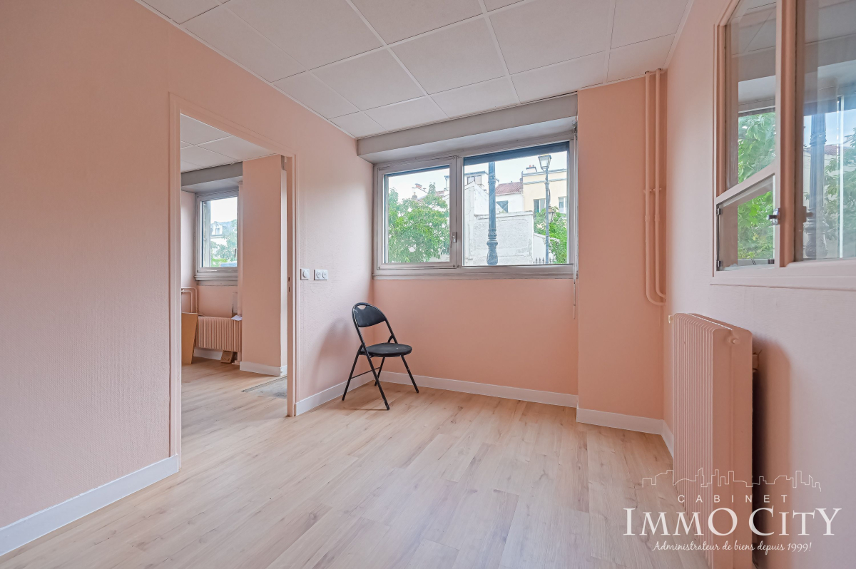 Location Bureau  3 pièces - 67m² 92120 Montrouge