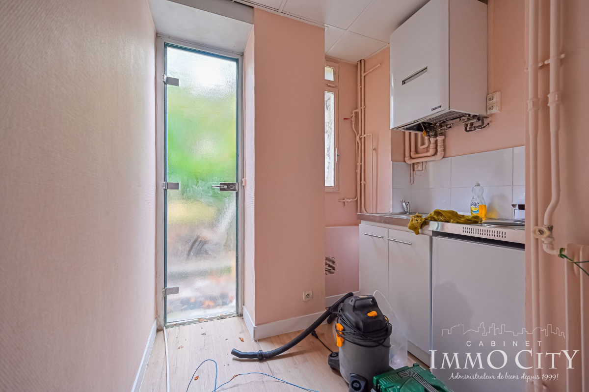 Location Bureau  3 pièces - 67m² 92120 Montrouge