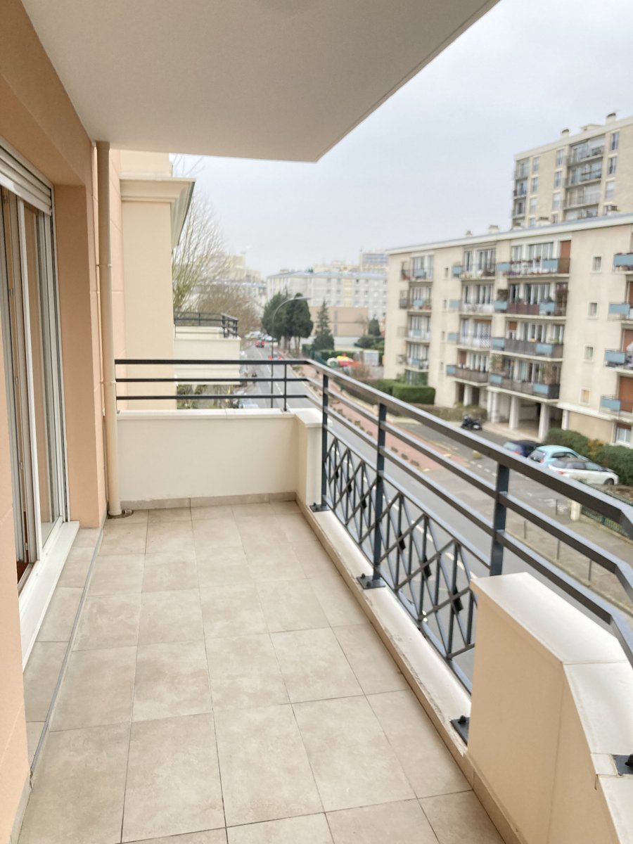 Location Appartement  2 pièces - 47m² 92320 Chatillon