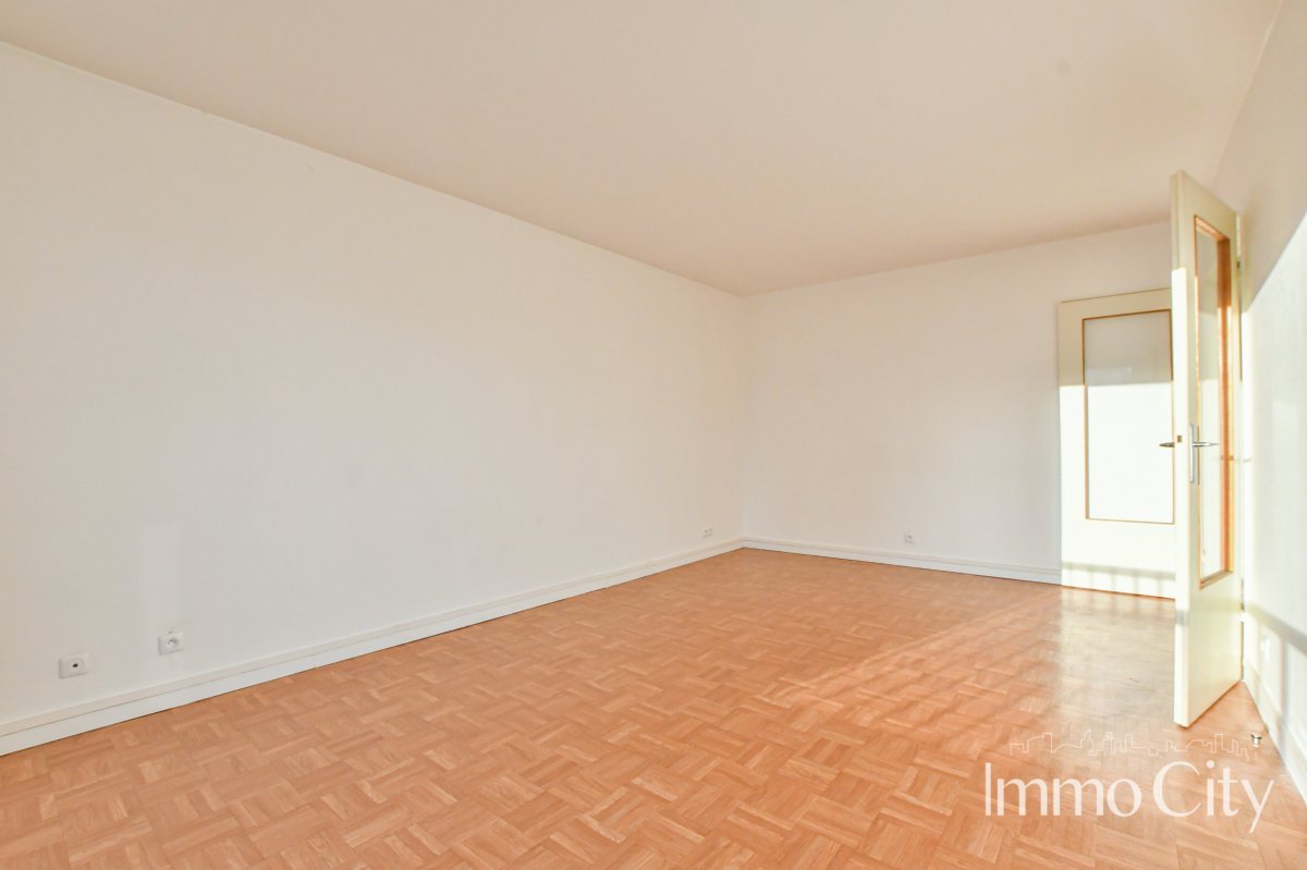 Location Appartement  3 pièces - 70m² 92120 Montrouge