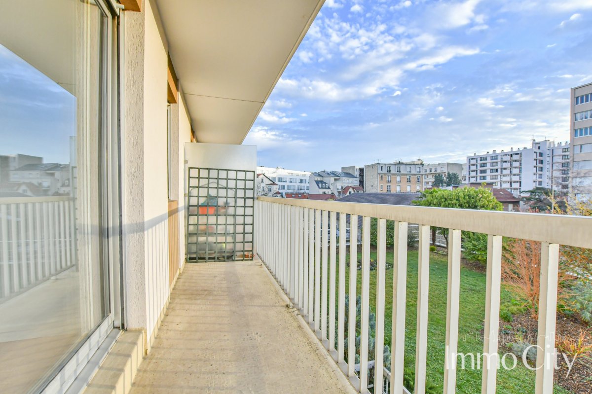 Location Appartement  3 pièces - 70m² 92120 Montrouge