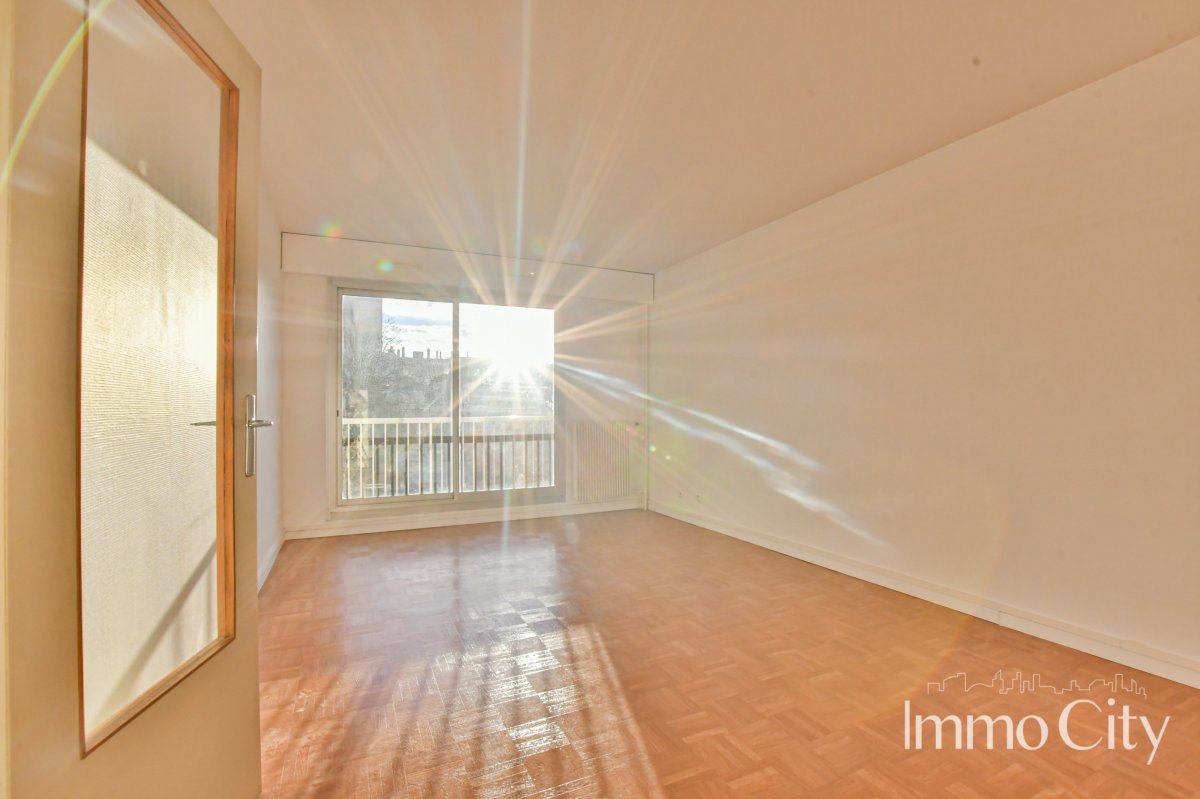 Location Appartement  3 pièces - 70m² 92120 Montrouge