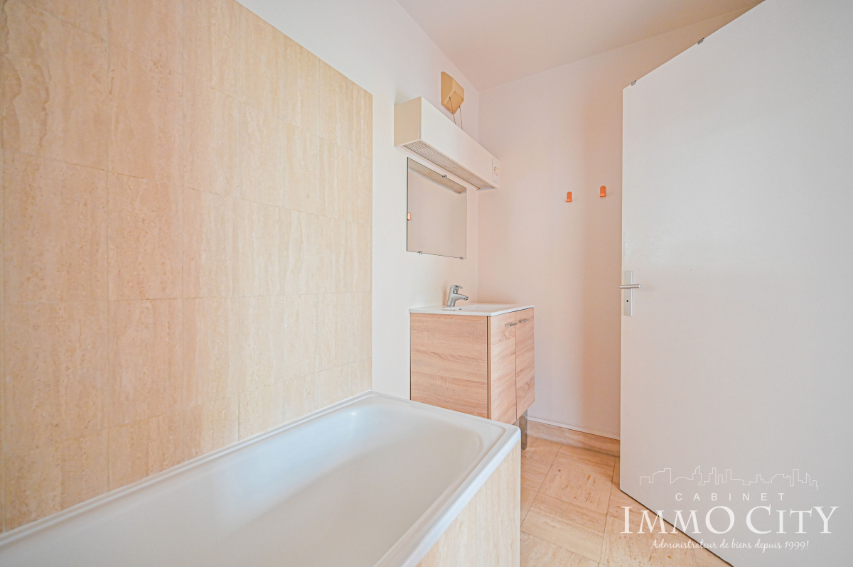 Location Appartement  2 pièces - 47.18m² 92120 Montrouge