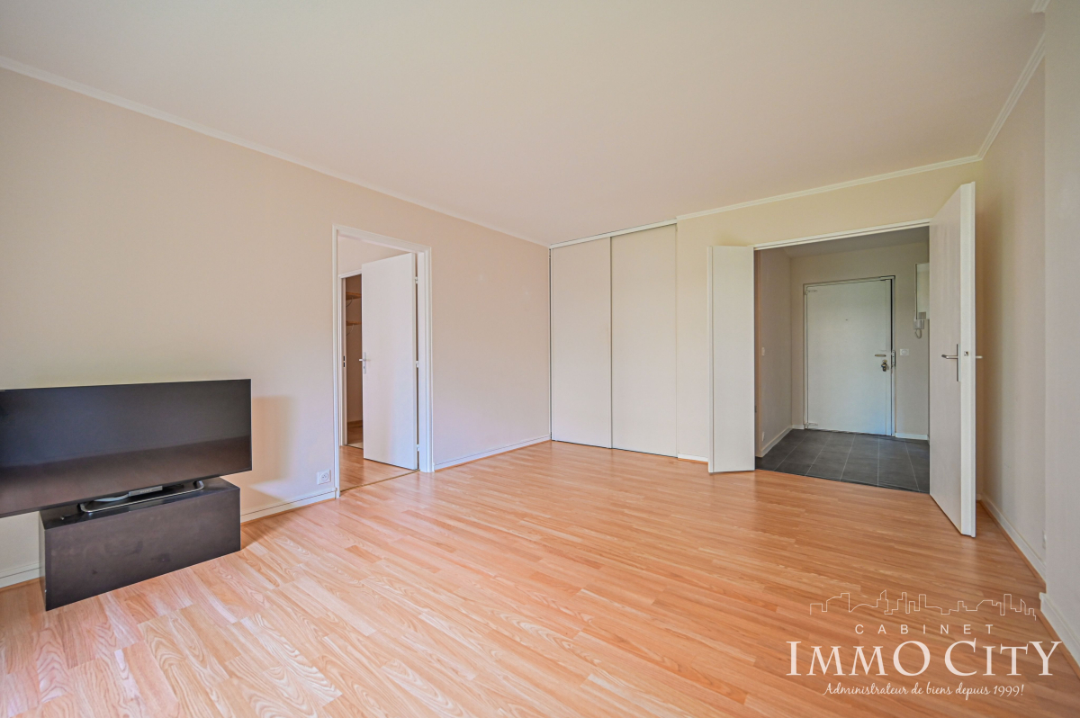 Location Appartement  2 pièces - 47.18m² 92120 Montrouge