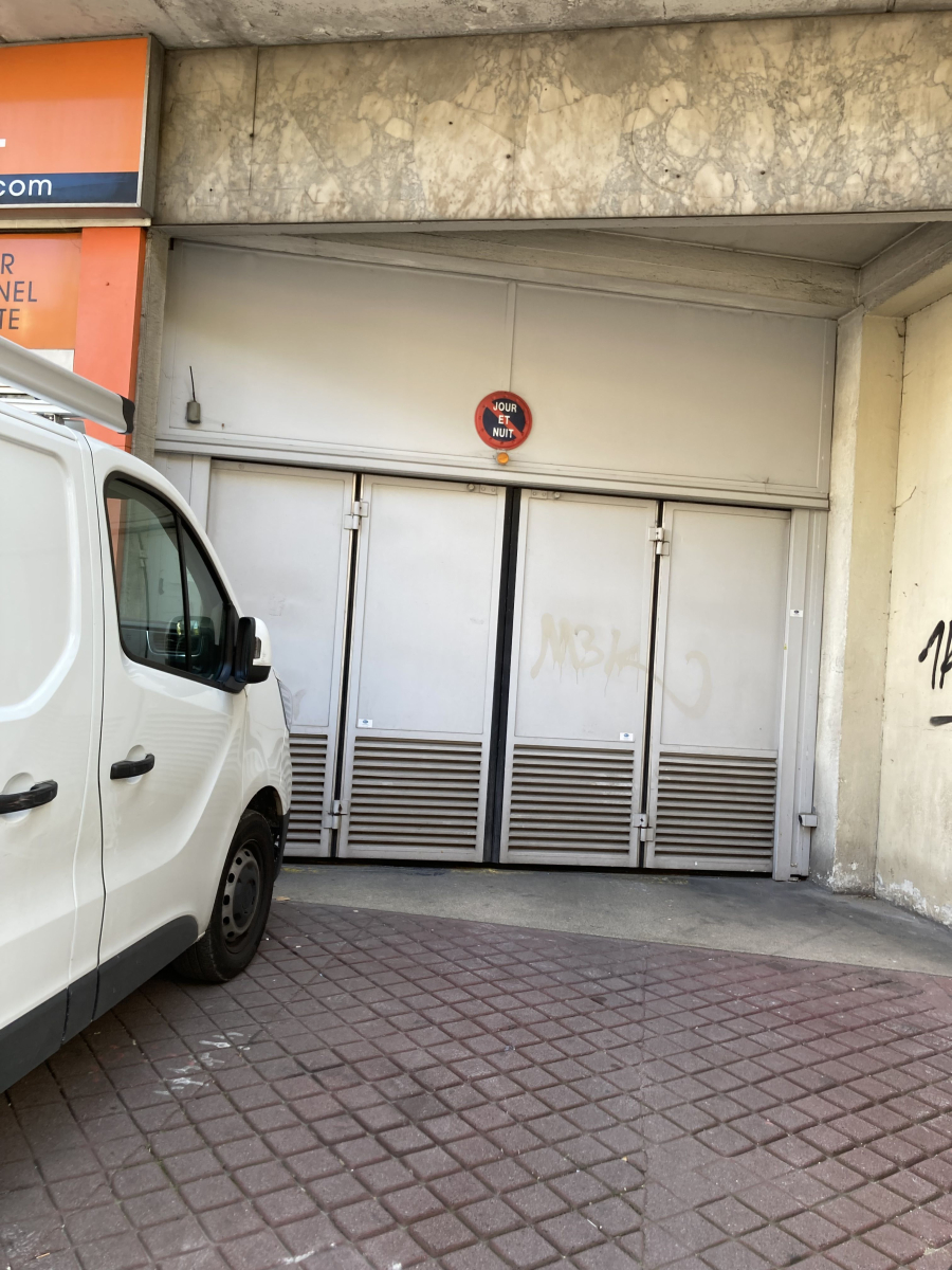 Location Parking  - 12m² 92120 Montrouge