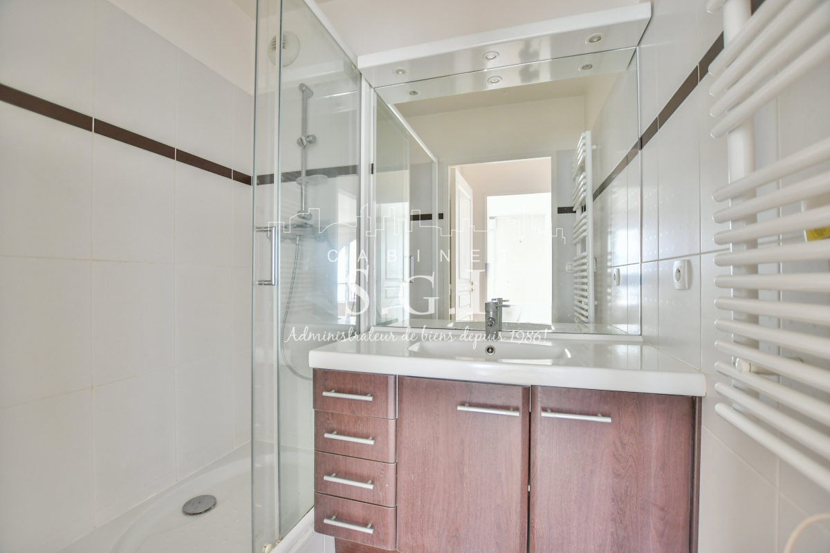 Location Appartement  2 pièces - 42.05m² 92120 Montrouge