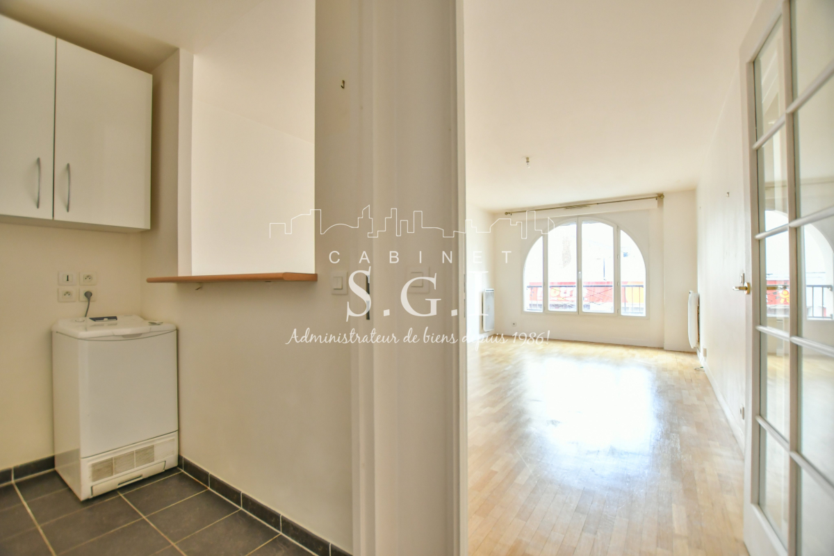 Location Appartement  2 pièces - 42.05m² 92120 Montrouge