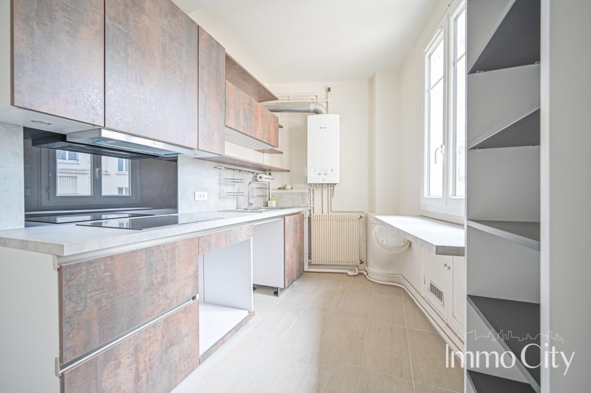 Location Appartement  2 pièces - 50m² 92120  Montrouge