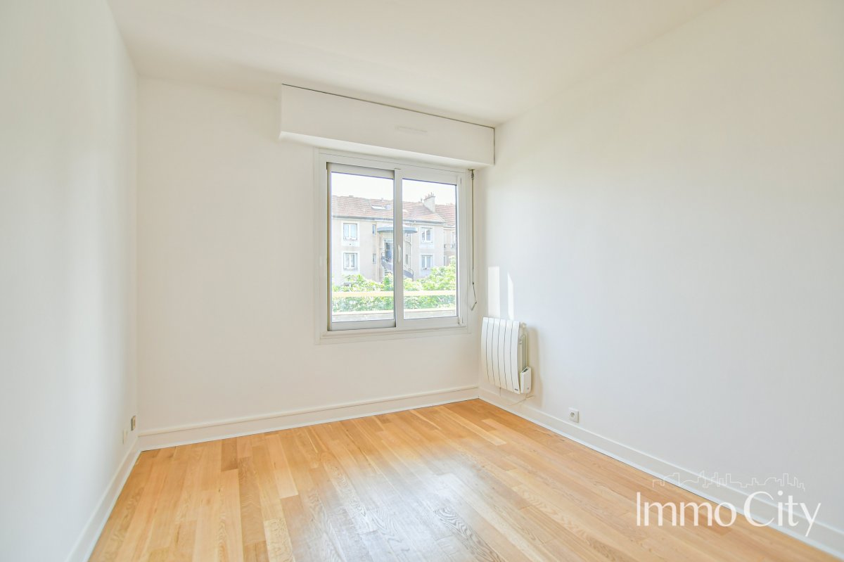 Location Appartement  2 pièces - 42.2m² 92120 Montrouge
