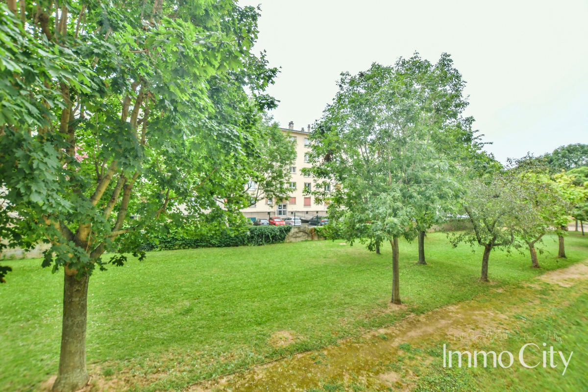 Location Appartement  4 pièces - 55.57m² 92320 Chatillon