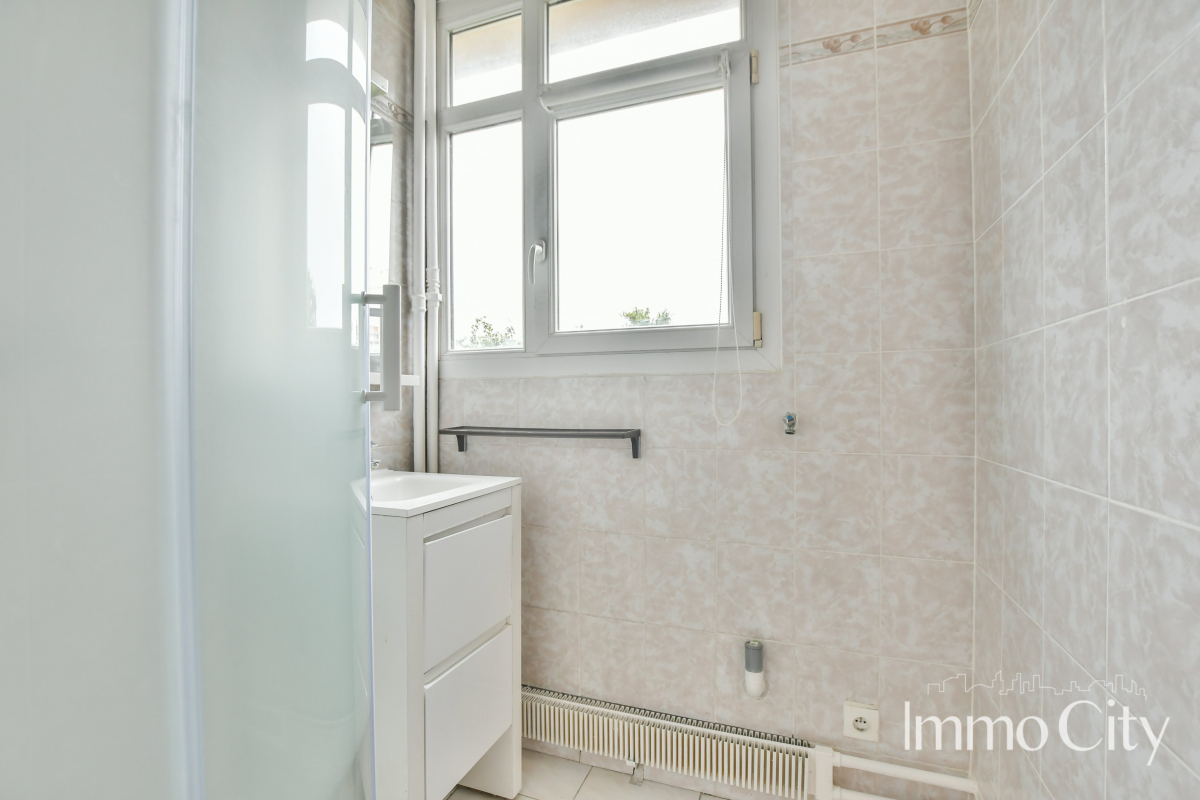 Location Appartement  4 pièces - 55.57m² 92320 Chatillon