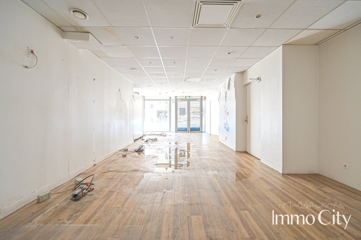 Location Local commercial  - 70m² 92120 Montrouge