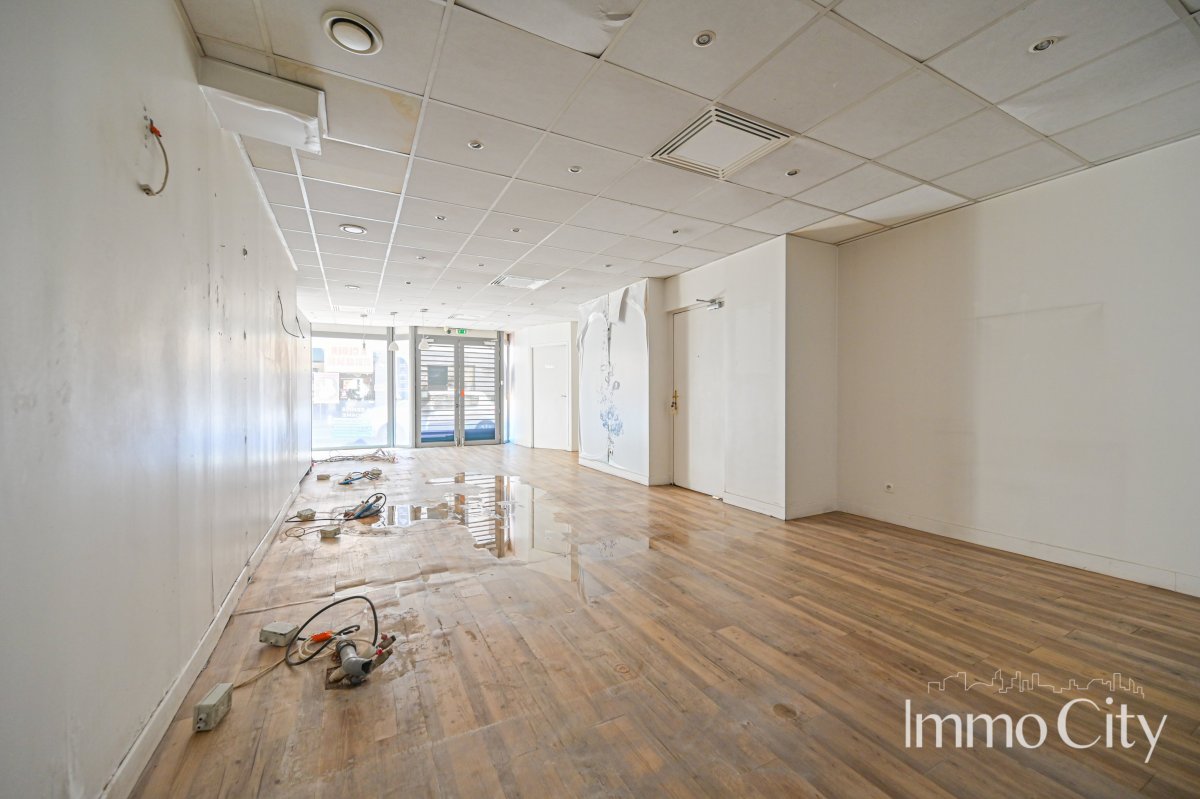Location Local commercial  - 70m² 92120 Montrouge