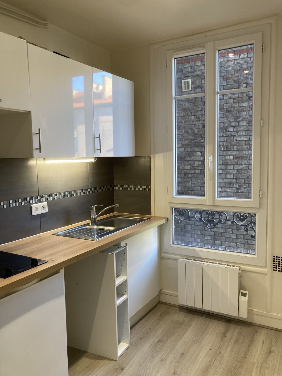 Location Appartement meublé 1 pièce (studio) - 21m² 92120 Montrouge