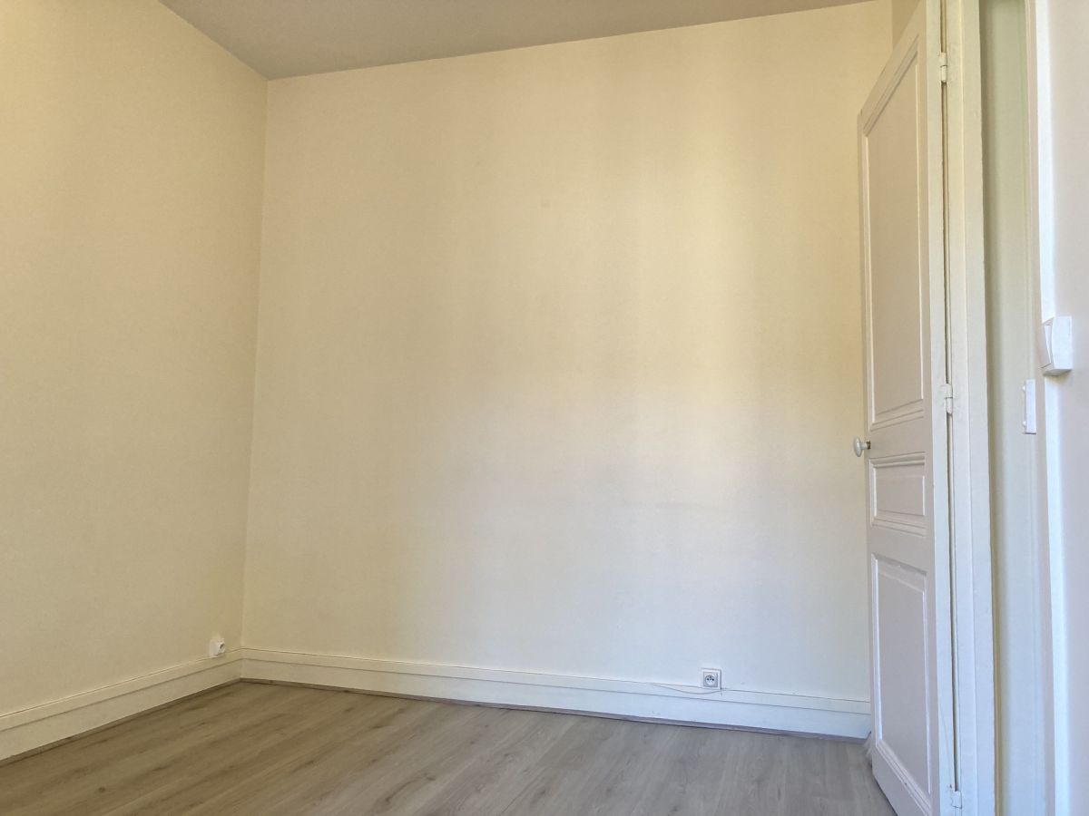 Location Appartement meublé 1 pièce (studio) - 21m² 92120 Montrouge