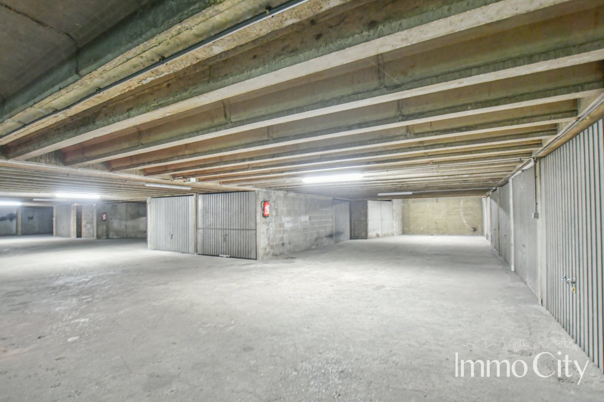 Vente Box  - 100m² 92120 Montrouge